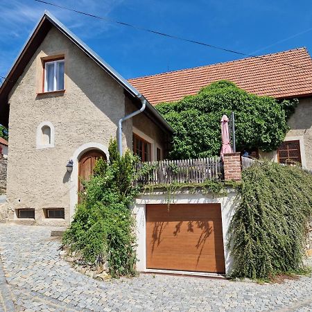 Amazing 5 Bedroom House Krumlov 82 - 4 Min Walk To Main Square เชสกี้ครุมลอฟ ภายนอก รูปภาพ