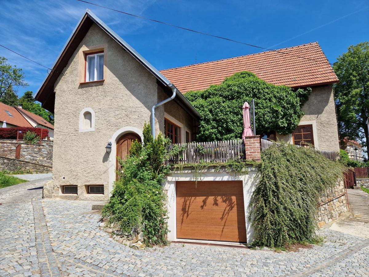 Amazing 5 Bedroom House Krumlov 82 - 4 Min Walk To Main Square เชสกี้ครุมลอฟ ภายนอก รูปภาพ