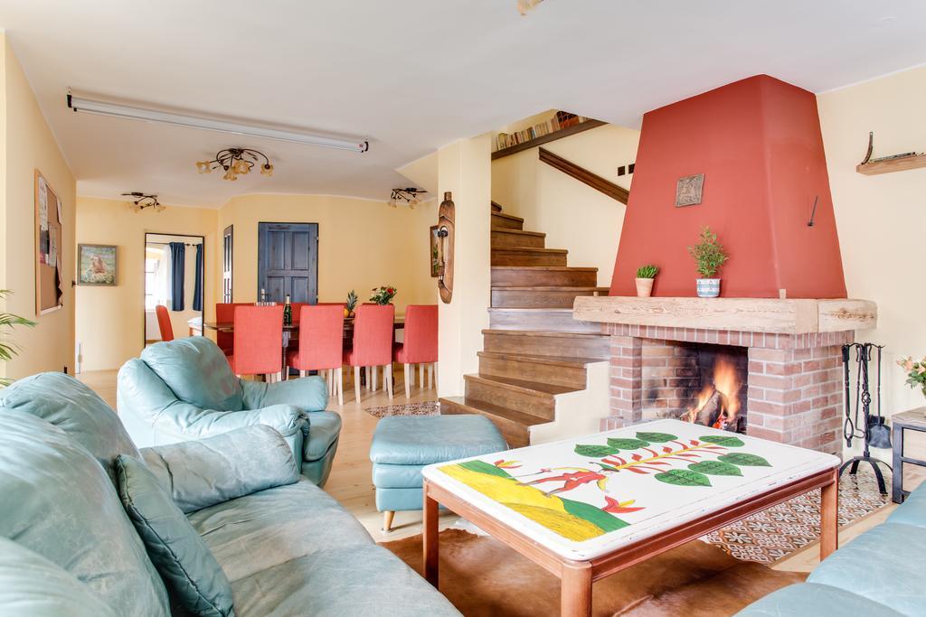 Amazing 5 Bedroom House Krumlov 82 - 4 Min Walk To Main Square เชสกี้ครุมลอฟ ภายนอก รูปภาพ