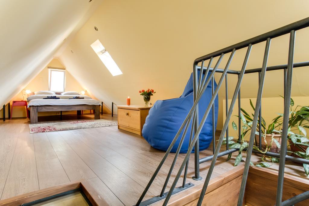 Amazing 5 Bedroom House Krumlov 82 - 4 Min Walk To Main Square เชสกี้ครุมลอฟ ภายนอก รูปภาพ