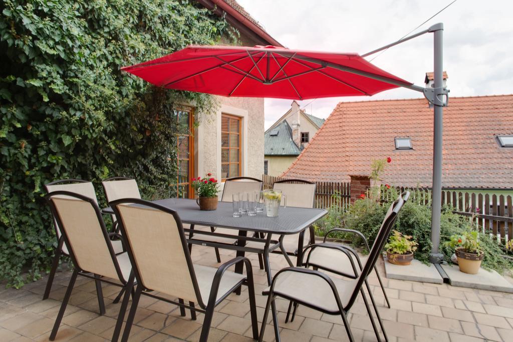 Amazing 5 Bedroom House Krumlov 82 - 4 Min Walk To Main Square เชสกี้ครุมลอฟ ภายนอก รูปภาพ