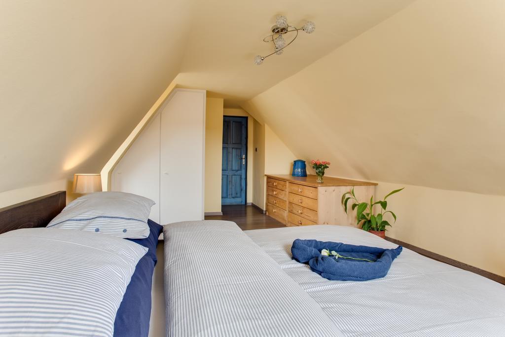 Amazing 5 Bedroom House Krumlov 82 - 4 Min Walk To Main Square เชสกี้ครุมลอฟ ภายนอก รูปภาพ