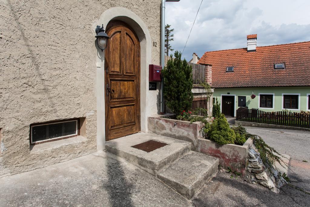 Amazing 5 Bedroom House Krumlov 82 - 4 Min Walk To Main Square เชสกี้ครุมลอฟ ภายนอก รูปภาพ