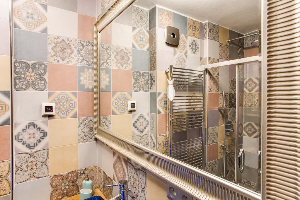Amazing 5 Bedroom House Krumlov 82 - 4 Min Walk To Main Square เชสกี้ครุมลอฟ ภายนอก รูปภาพ