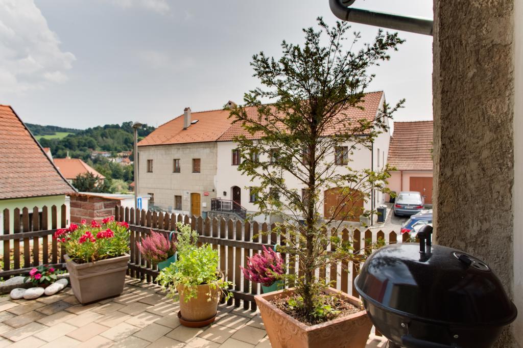 Amazing 5 Bedroom House Krumlov 82 - 4 Min Walk To Main Square เชสกี้ครุมลอฟ ภายนอก รูปภาพ
